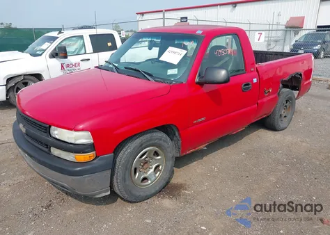 2000 Chevrolet Silverado 1500 z USA, uszkodzony, nr VIN 1GCEC14W0YZ292676